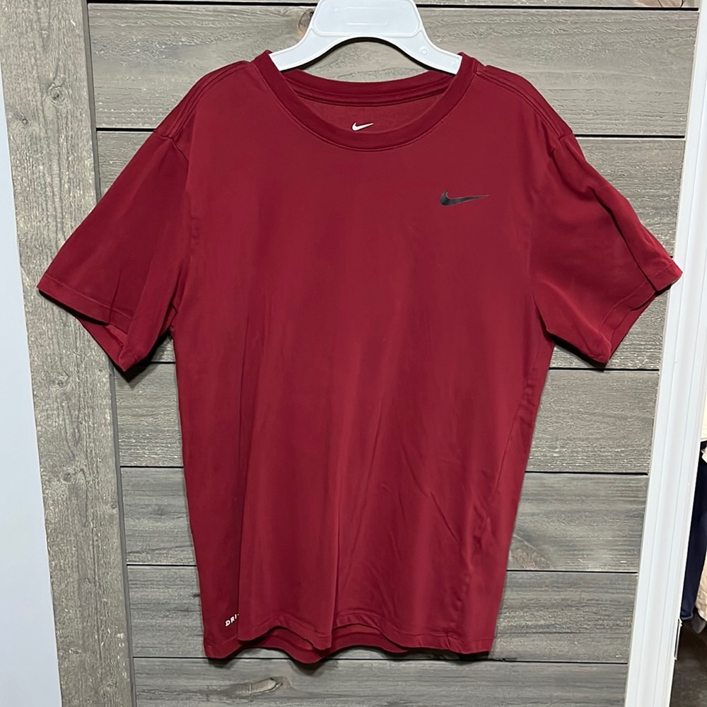 Nike tshirt